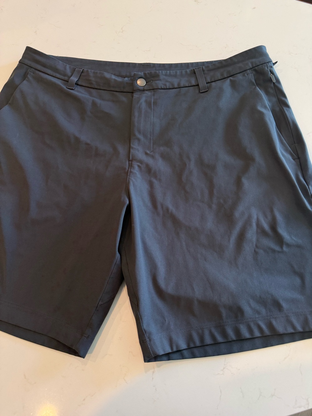 Lululemon Men’s Commission Classic Fit 9” Warpstreme Shorts Size 38